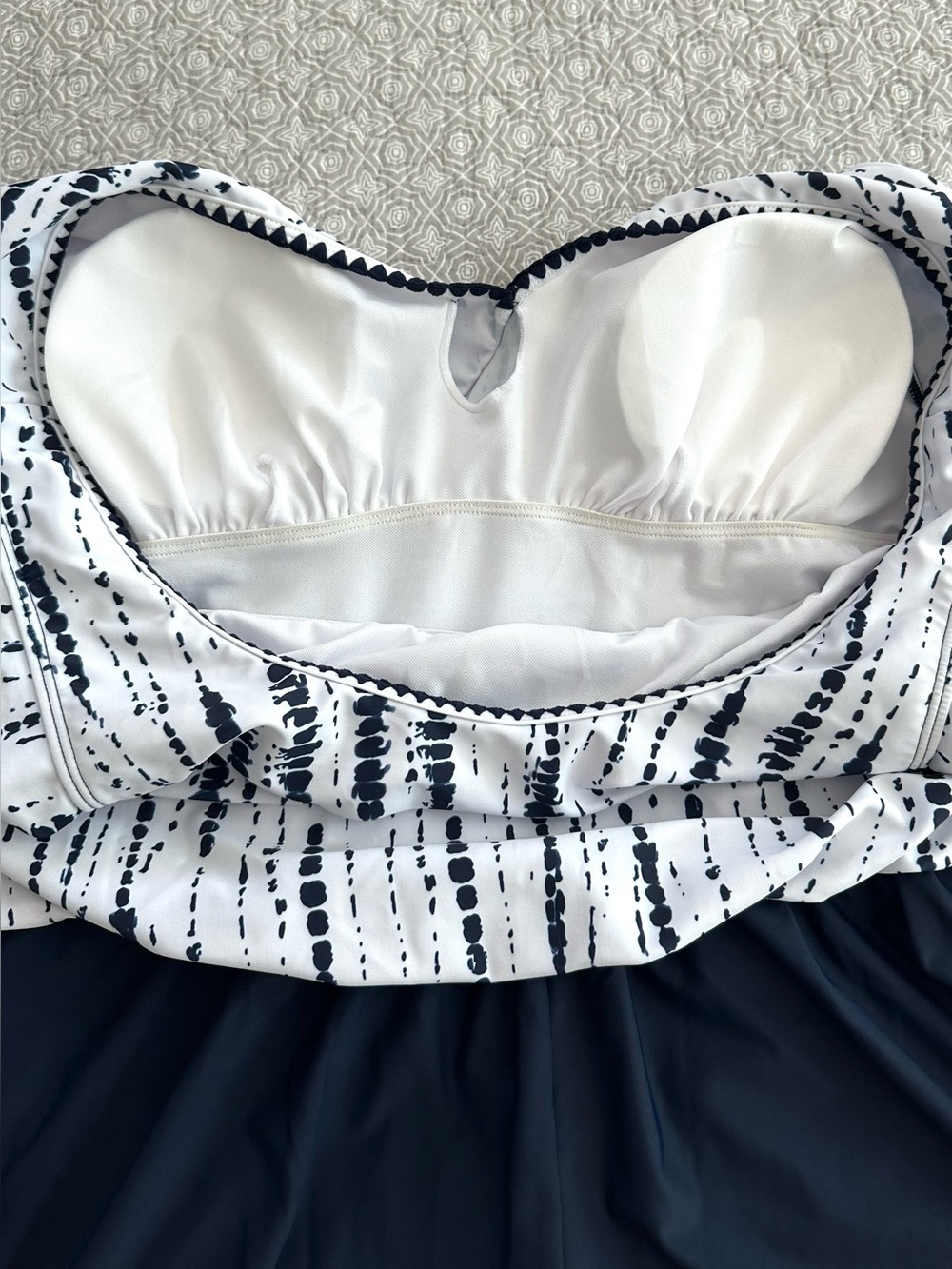 Tie Dye Navy & White Striped V-Neck Flutter Sleeve Romper One-Piece Swimsuit XL - Picture 7 of 8